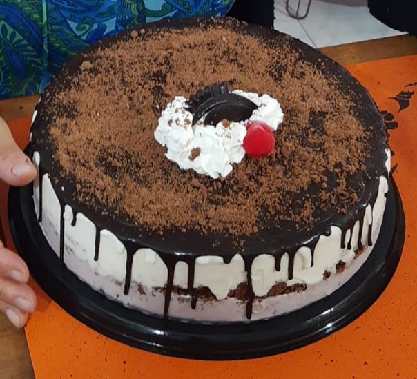 Zona de mesas y ambientación acogedora en Amarena Gelato Bogotá